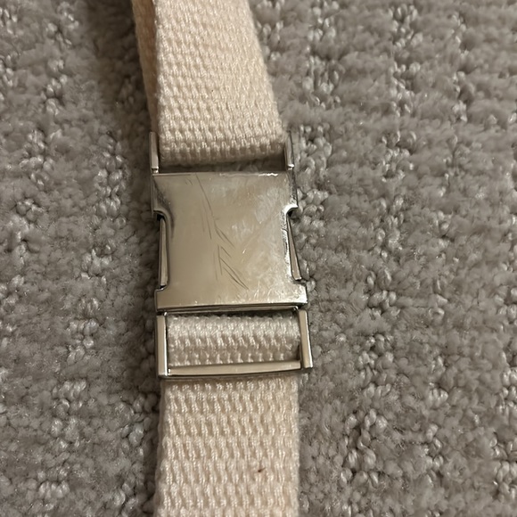 Wild fable fanny pack. Blue and white design. Linen colored adjustable strap. - Picture 8 of 8